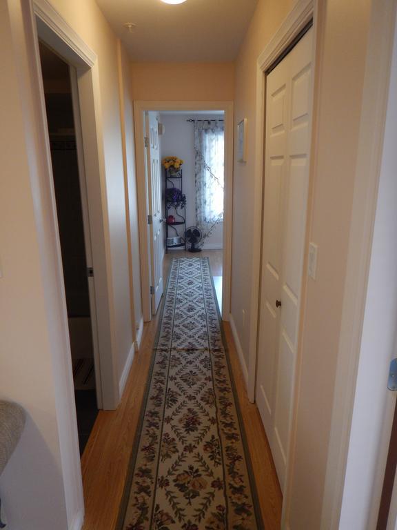 Clean And Quiet 2 Bdr 2 Bthr Private Entrance Entire Guests Suite Near Coquitlam Center Mall And Skytrain 部屋 写真